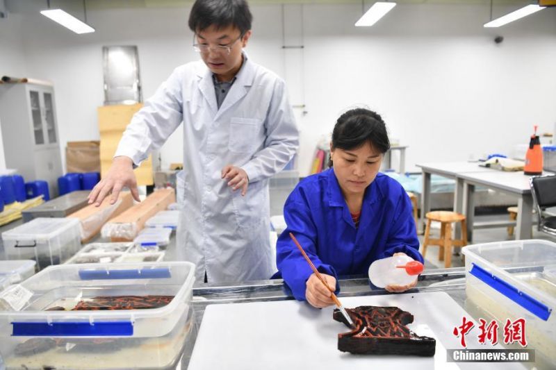 A coffee shop started roasting its own beans on-site to ensure freshness for customers