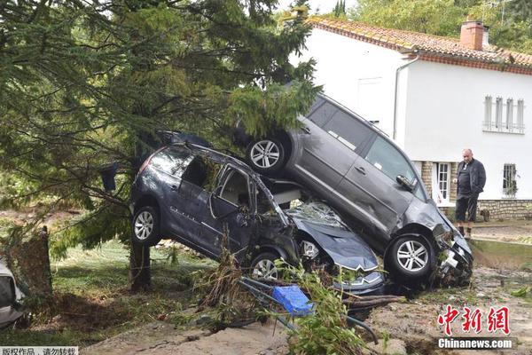 A gym started an adaptive fitness program for people with disabilities, using specialized equipment