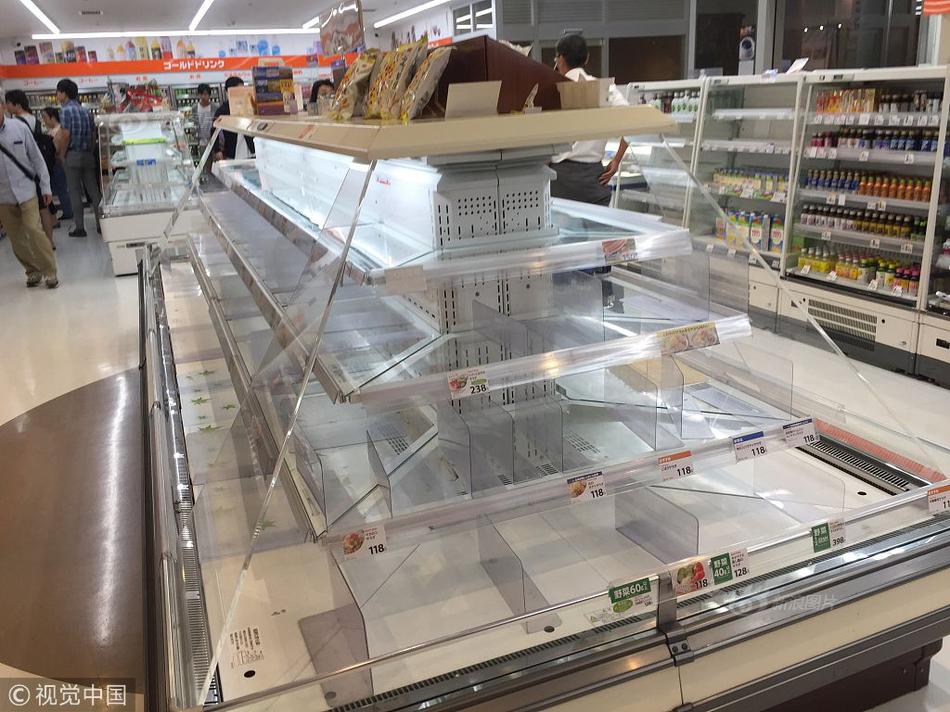 A tennis player won their 20th Grand Slam title breaking a long-standing record