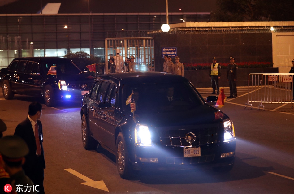 A celebrity chef cooked a meal for homeless people at a shelter