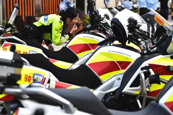 A grocery store started offering discounts on expired food to reduce food waste