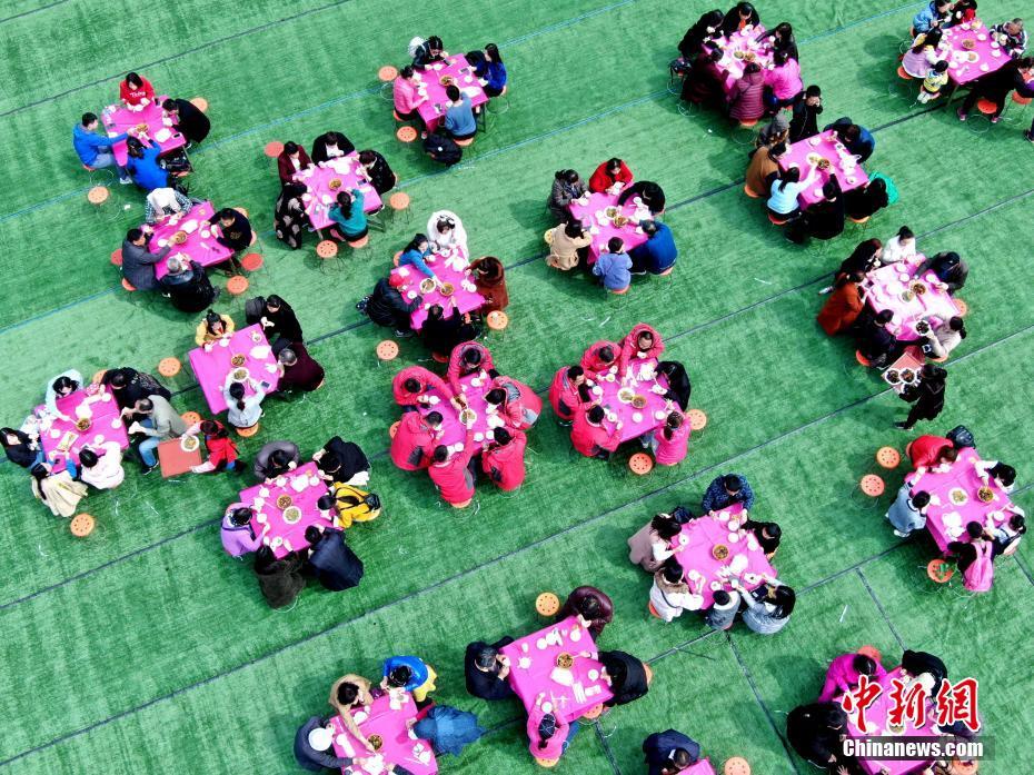 A city started a composting program for residents that turns food waste into garden fertilizer