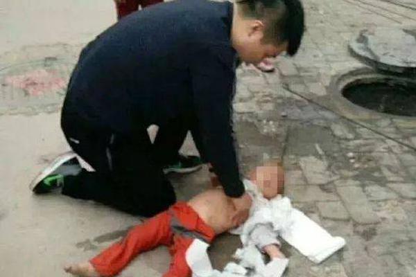 A startup developed a new device that monitors air quality and alerts users to pollution spikes