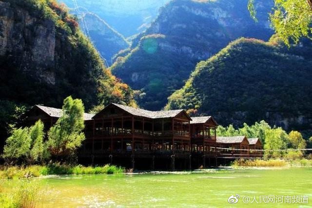 A bookstore started a program to donate books to prisons and detention centers