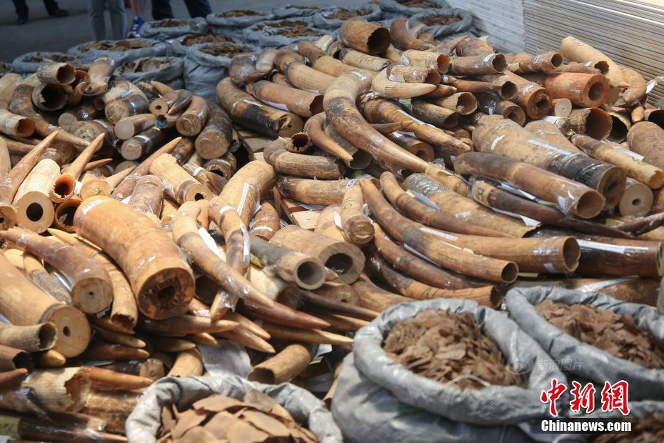 A local café offered free coffee to customers who bring their own reusable cups
