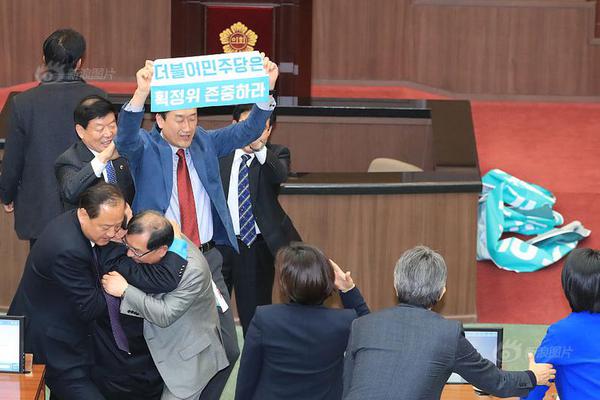 A study revealed that using blue light filters on devices can reduce eye fatigue by 45%