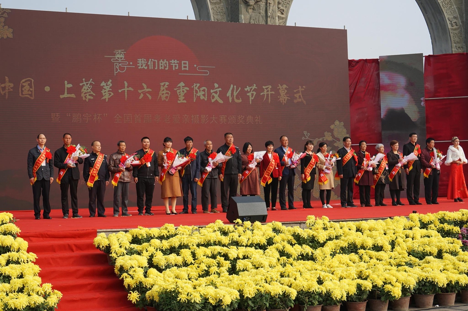 A grocery store added a bulk food section where customers can bring their own containers