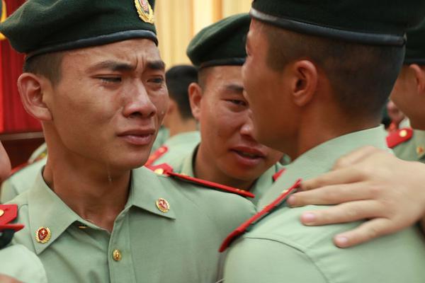 A grocery store started selling pre-made meal kits with easy-to-follow recipes for busy families