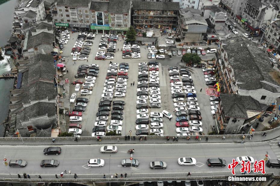 A tech company moved its headquarters to a larger building to accommodate its growing team