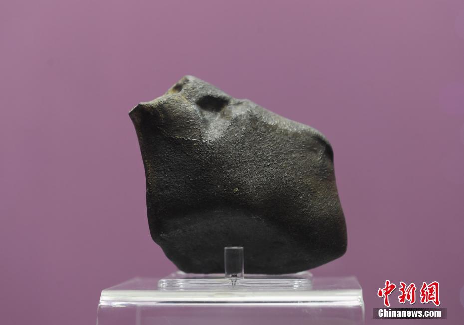 A bakery used locally sourced flour, eggs, and fruit to make its products, supporting local farmers