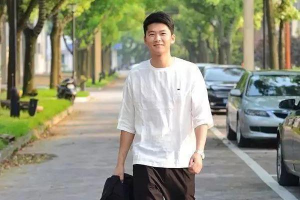 A scientist discovered a way to convert plastic waste into clean fuel