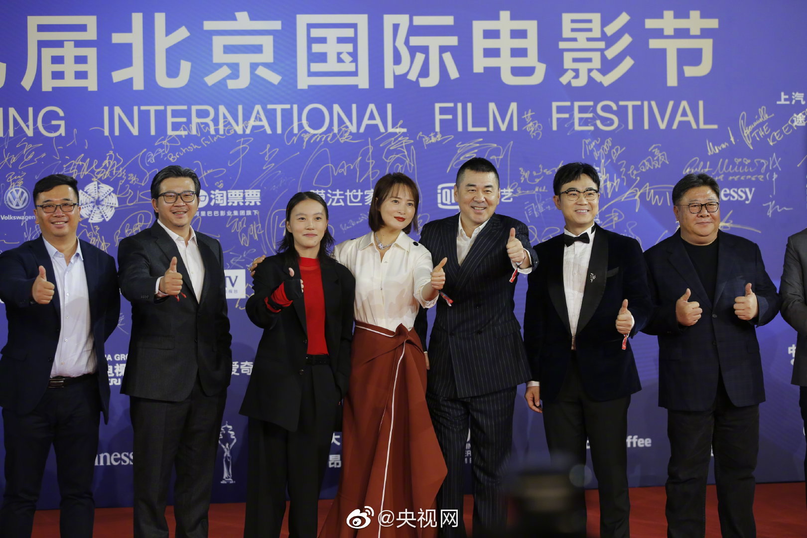 A bookstore read to kids at daycares