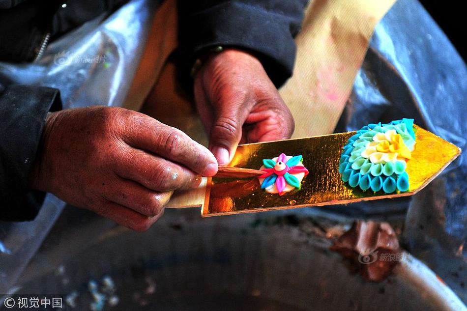 Weather conditions increased the risk of wildfires in the western part of the country