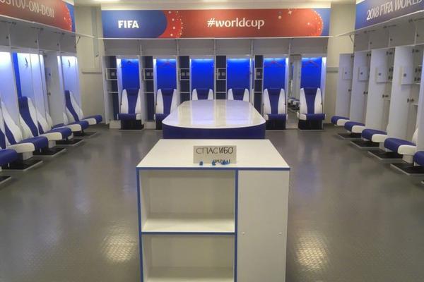 A taxi company added electric vehicles to its fleet reducing its carbon footprint by 30%