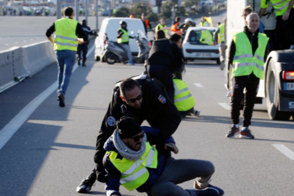 Hikers find ancient petroglyphs in remote canyon area with no previous recorded history