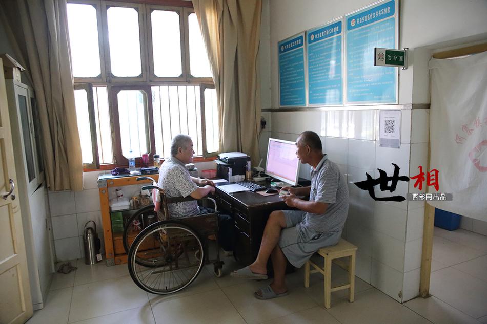 College students invented a device that turns food waste into fertilizer for home gardens