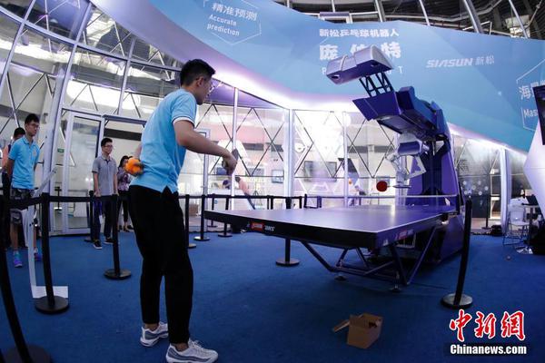 A popular bakery chain announced it will open 25 new locations in coastal cities next spring