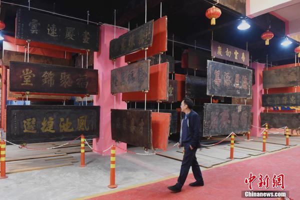 A golfer won their first major tournament after a sudden-death playoff