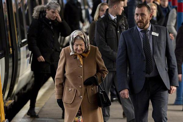 A library started offering free computer classes to help seniors learn basic digital skills