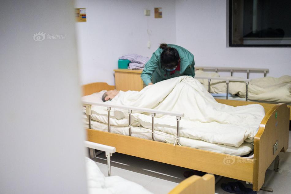 Pet hospital expands services to include emergency care 24 hours a day