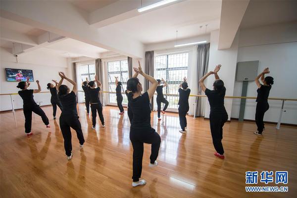 A new movie starring a popular actor received five nominations at a major film awards ceremony