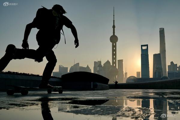 A tech startup launched a new app that helps users track their carbon footprint and make more eco-friendly choices