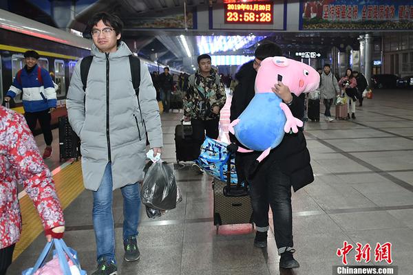 A local business association organized a networking event for small business owners and entrepreneurs