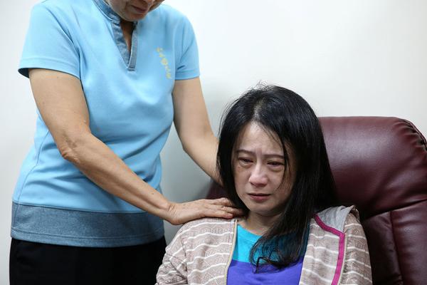 Research finds that drinking chamomile tea improves sleep quality in seniors