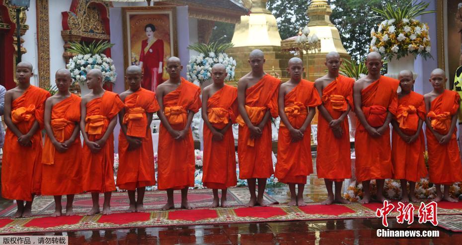 A large bookstore announced it will host monthly author readings and book signings