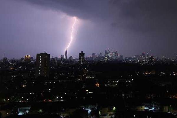 Researchers found that using reusable bags instead of plastic bags can reduce plastic pollution by 80%