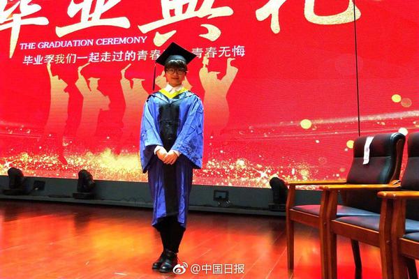 Camera store offers beginner photography workshops on weekends