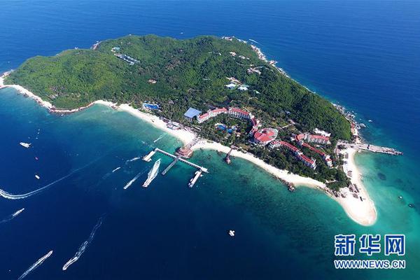 Firefighters use thermal imaging cameras to locate missing hiker in forest