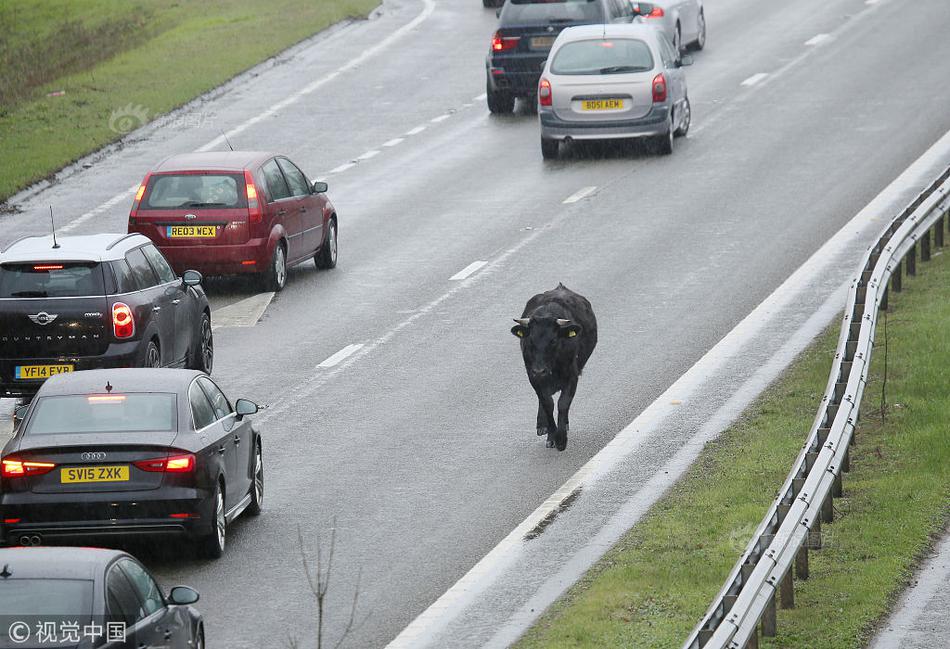 Coffee shop sources beans from fair-trade farms in Colombia