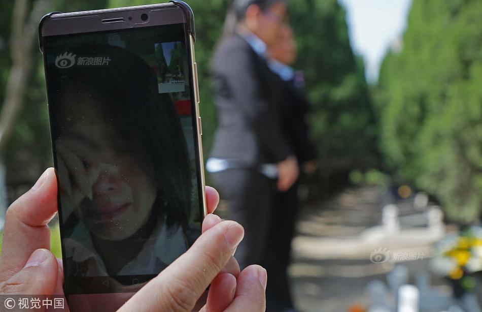 A government agency updated its website to make it easier for people to apply for unemployment benefits