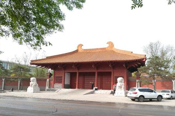 The government launched a program to encourage households to install solar panels with tax rebates