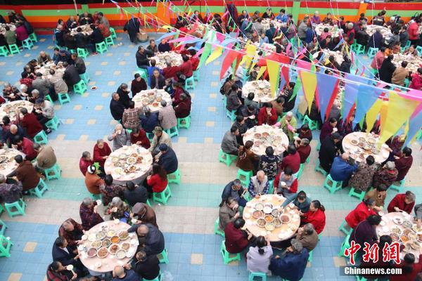 A global climate change summit concluded with 100 countries committing to cut greenhouse gas emissions by 50% by 2030