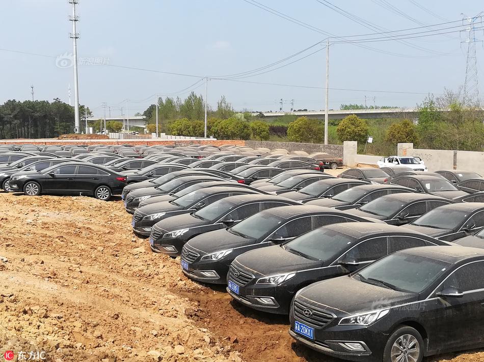 Study reveals that reusable water bottles cut plastic waste by 90 percent