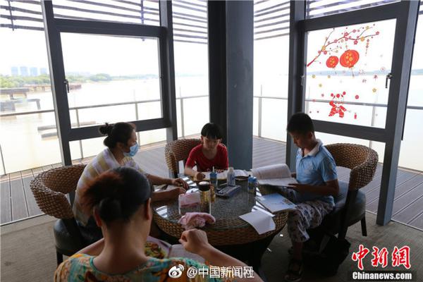 A charity raised money to provide scholarships for students from low-income families