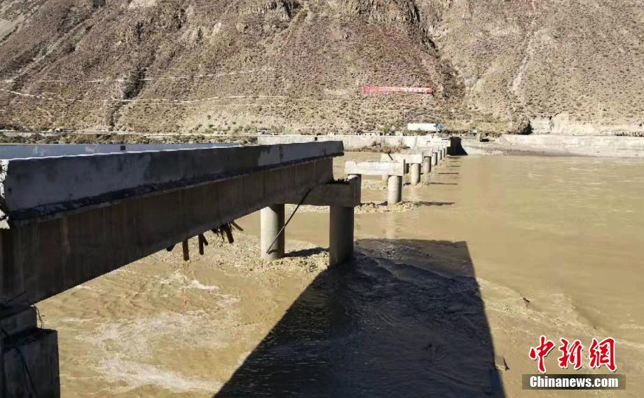 Researchers found that using cloth napkins instead of paper ones saves 100 pounds of paper per year