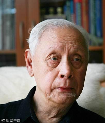 A study showed that eating a breakfast high in protein can reduce hunger cravings throughout the day