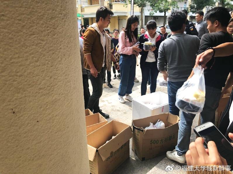 A new study indicated that reading paper books is better for memory than reading e-books