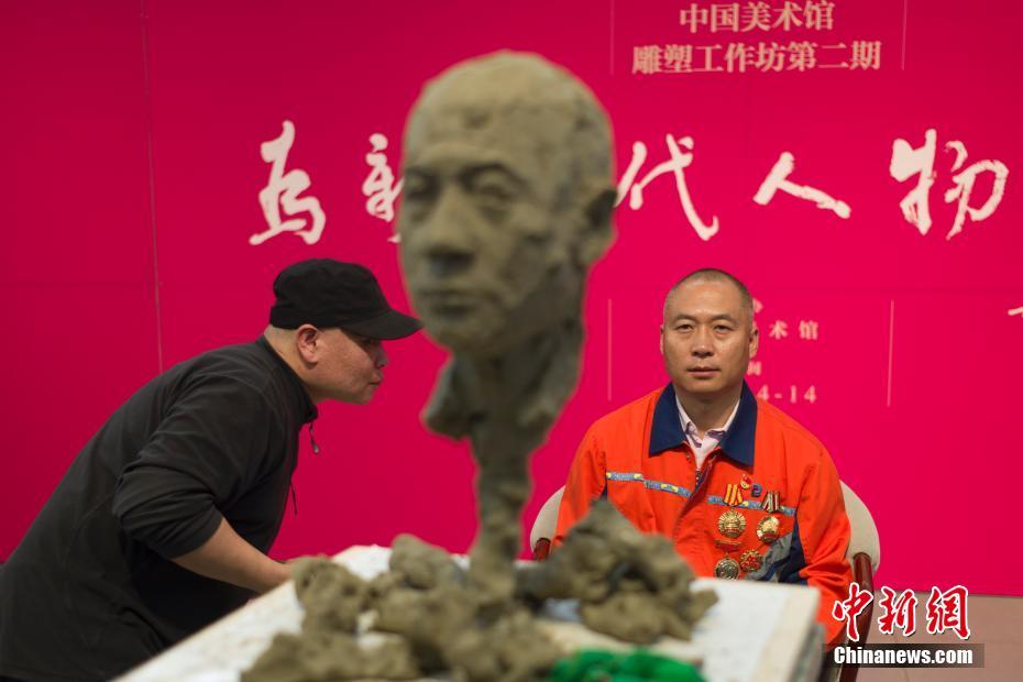 A famous chef opened a new restaurant specializing in fusion cuisine combining two cultures