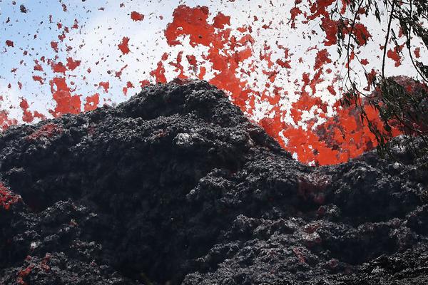 A celebrity chef opened a cooking school for people who want to learn professional skills