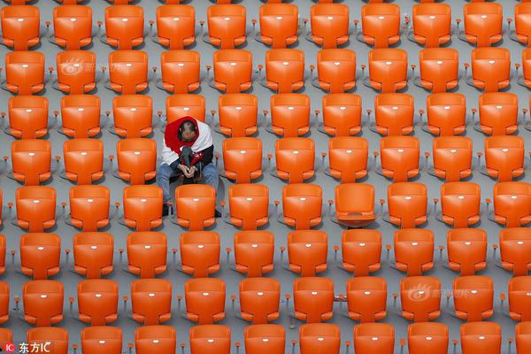 A university research team found that social media use can increase feelings of loneliness in young adults