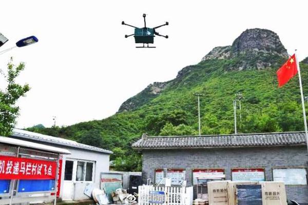 A bakery started making custom cakes for special occasions with personalized edible decorations