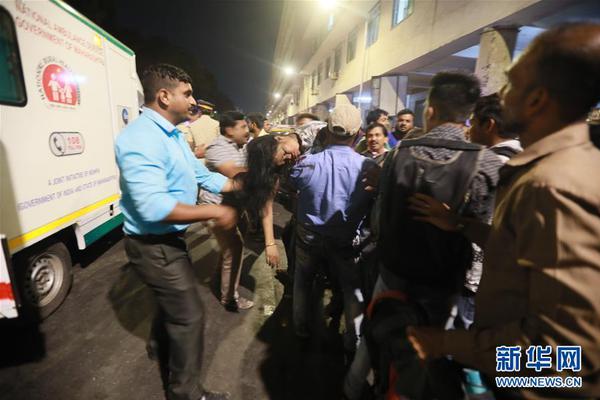 A government program provided small businesses with grants to upgrade their online stores