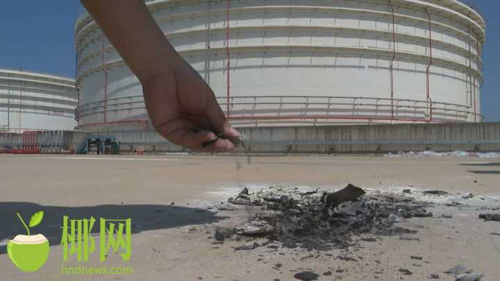 A fire at a shopping mall was extinguished quickly with no injuries reported to shoppers or staff