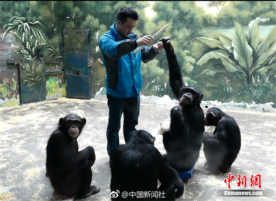 Fire department donates old equipment to volunteer groups in rural areas