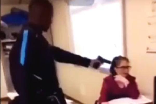 City launches bike sharing program with 500 stations across downtown areas