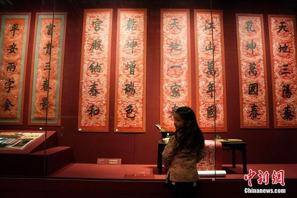 Golf tournament raises $15000 for youth sports programs in local schools